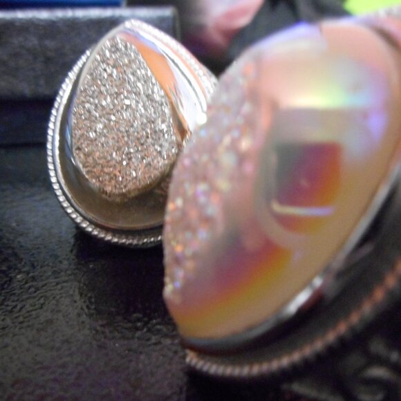 Ladies/men's Large size Rhinestone Ring sz 9 I can't find any markings ... - Picture 5 of 9